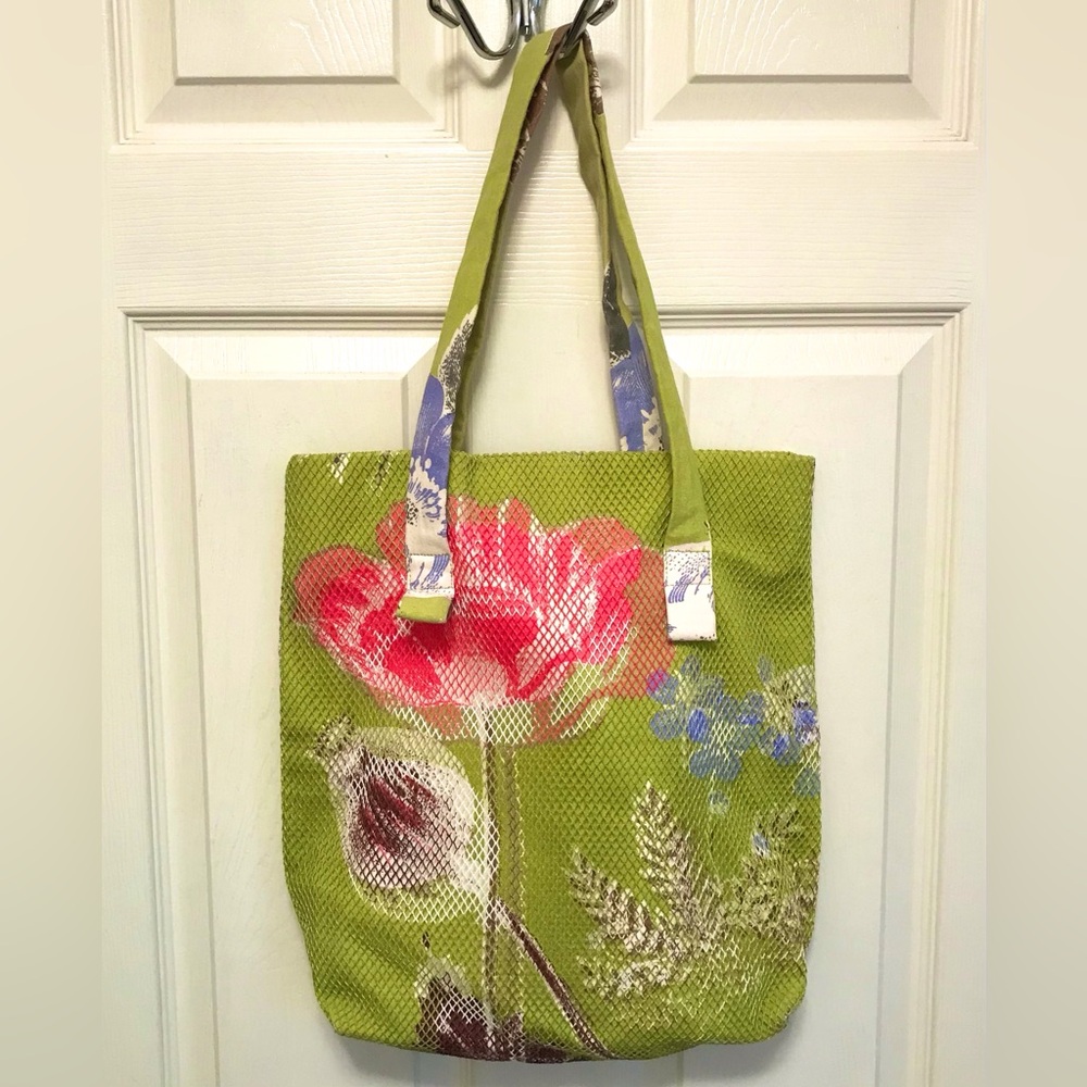 Epice Paris Sungarden Mesh Tote